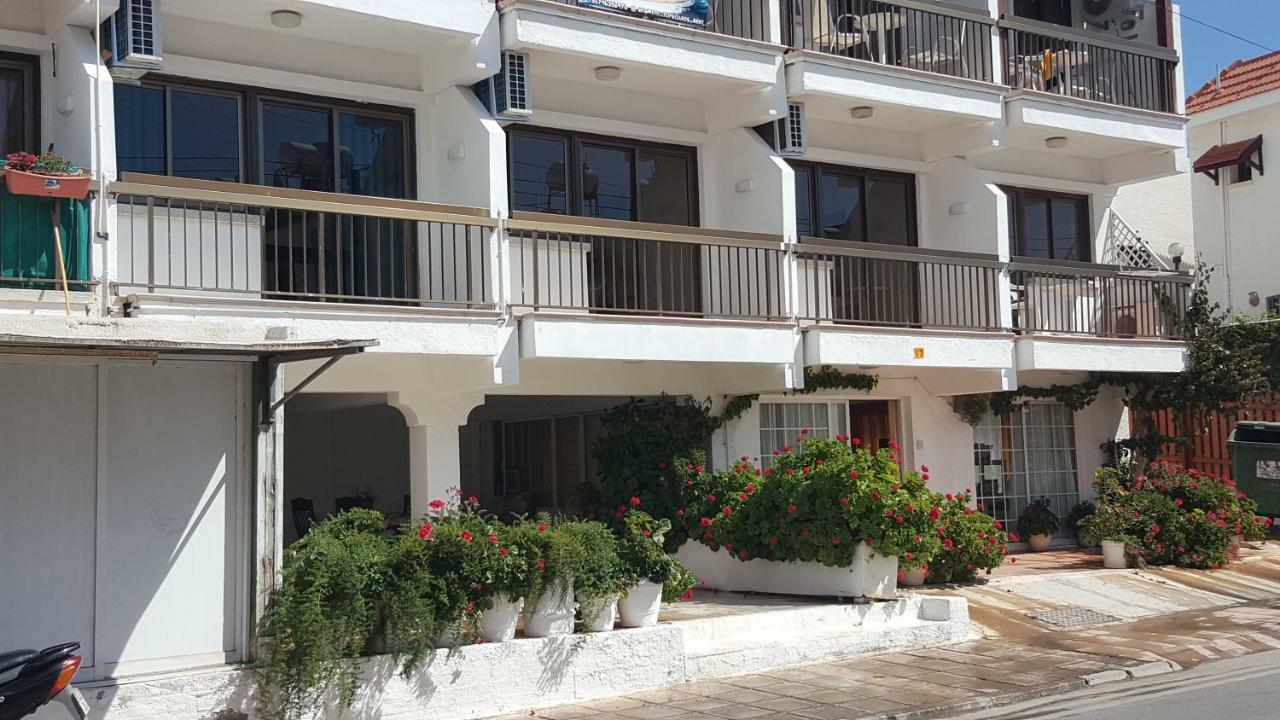 Manoli Apartments Ayía Nápa Extérieur photo