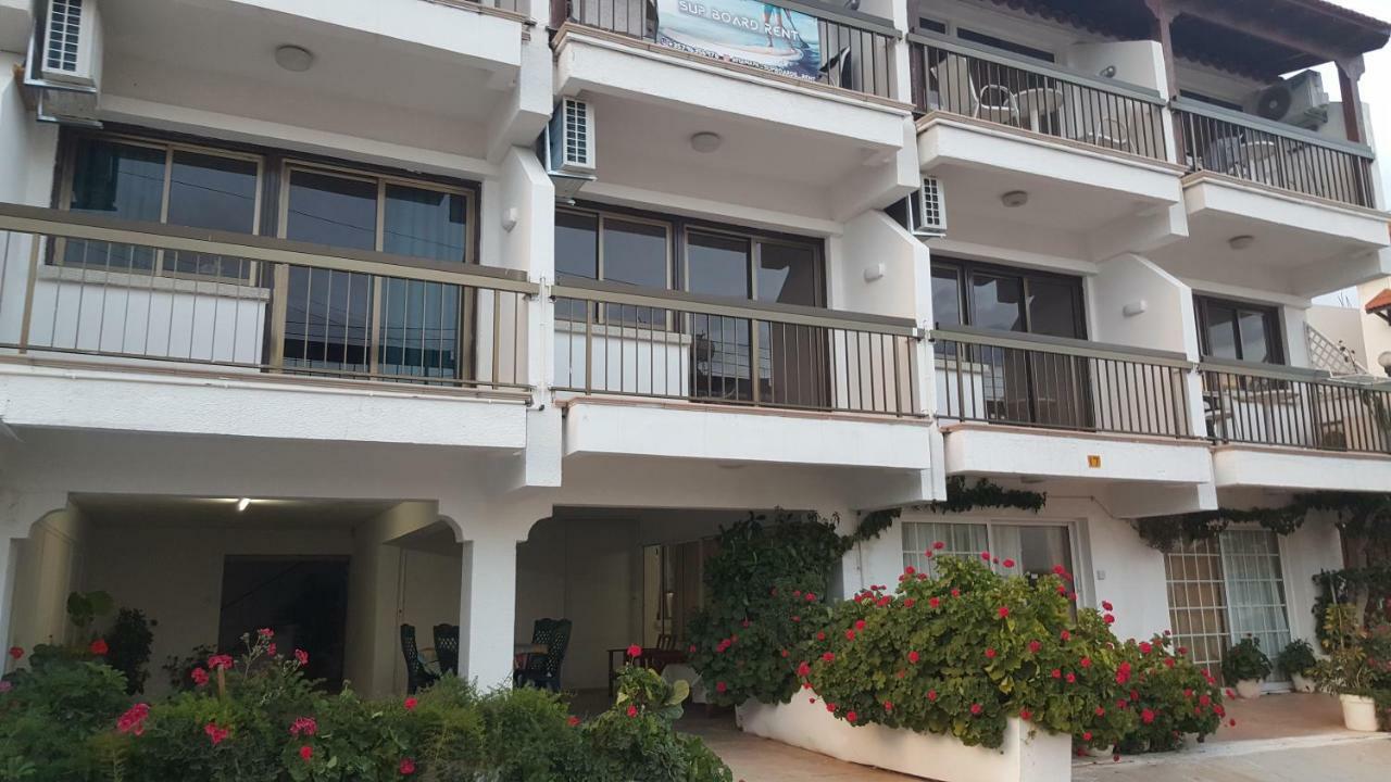 Manoli Apartments Ayía Nápa Extérieur photo