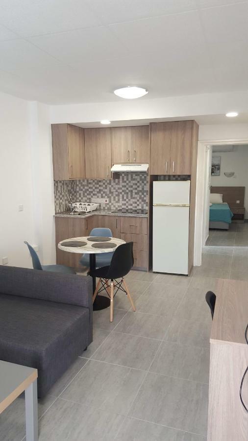 Manoli Apartments Ayía Nápa Extérieur photo