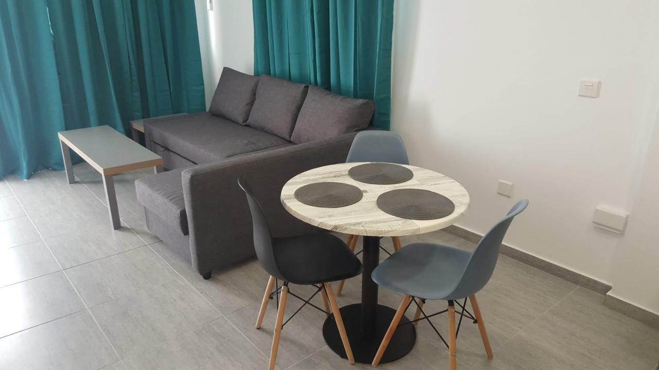 Manoli Apartments Ayía Nápa Extérieur photo