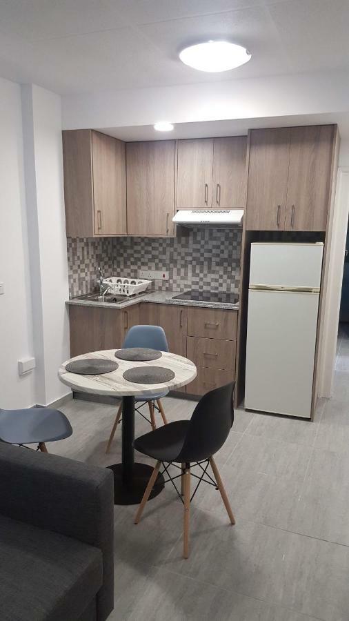 Manoli Apartments Ayía Nápa Extérieur photo